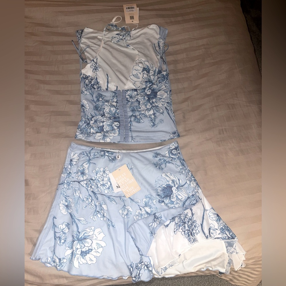 Tiger mist set never worn.